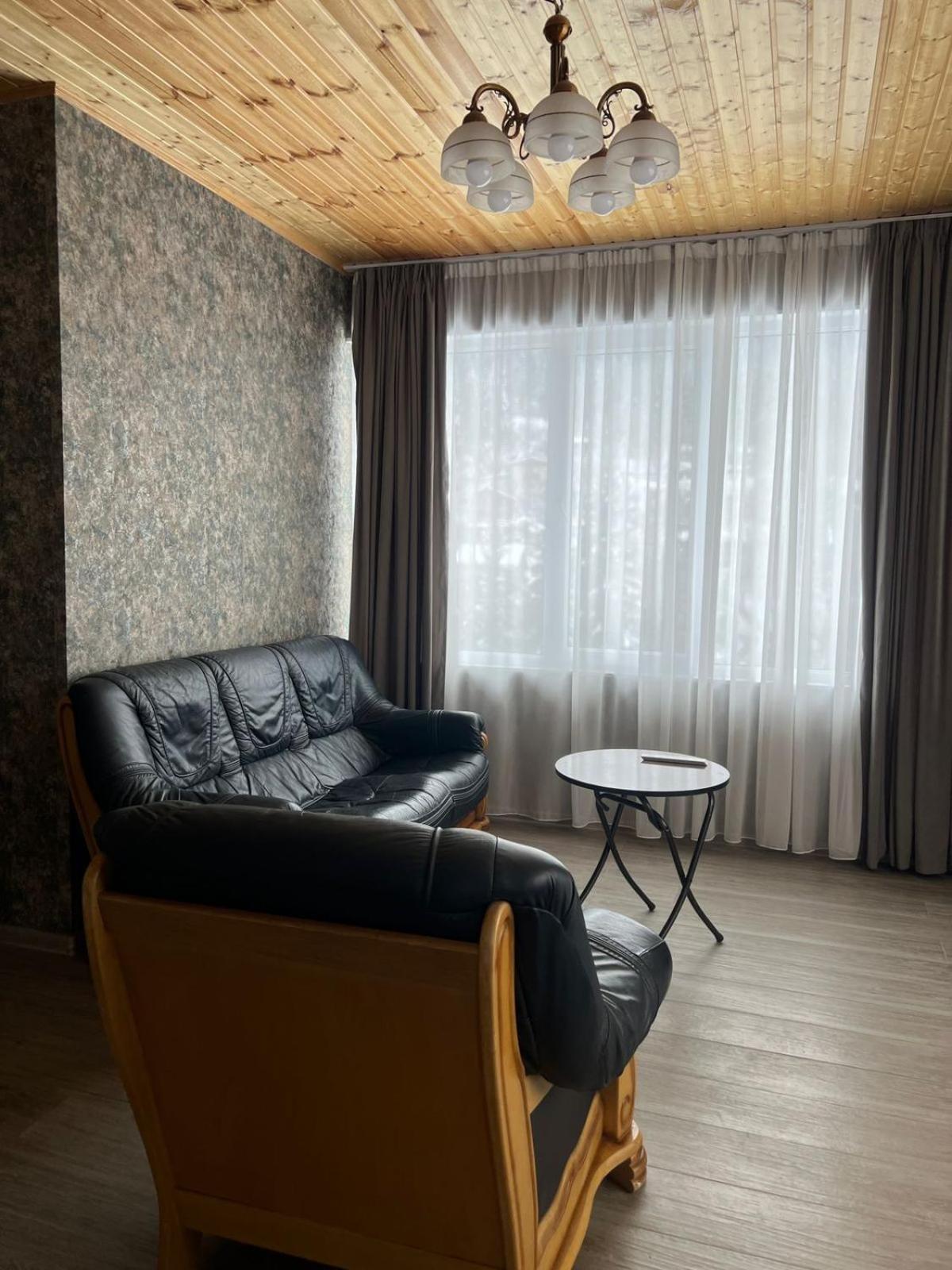 Mestiakhedi Buitenkant foto