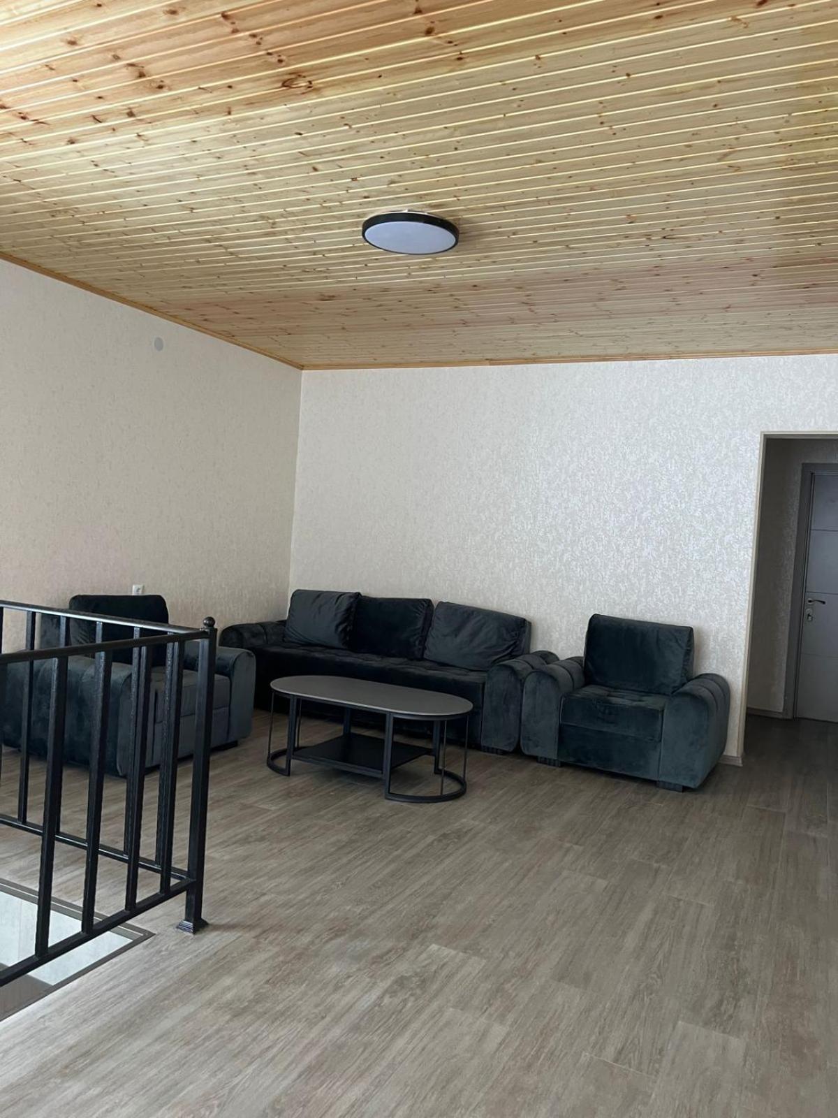 Mestiakhedi Buitenkant foto